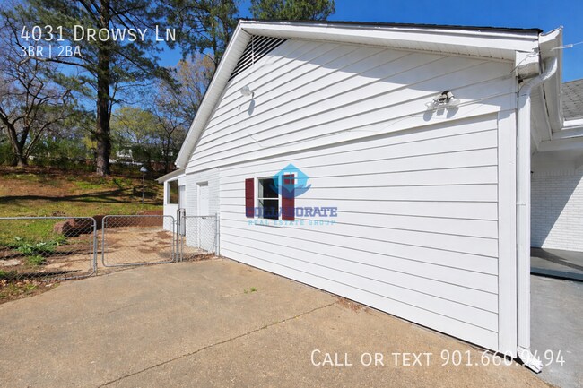 Foto del edificio - 4031 Drowsy Ln