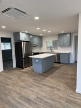 Building Photo - 3317 Catherine St