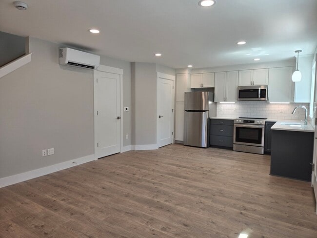 Foto del edificio - 9136 N Portsmouth Ave