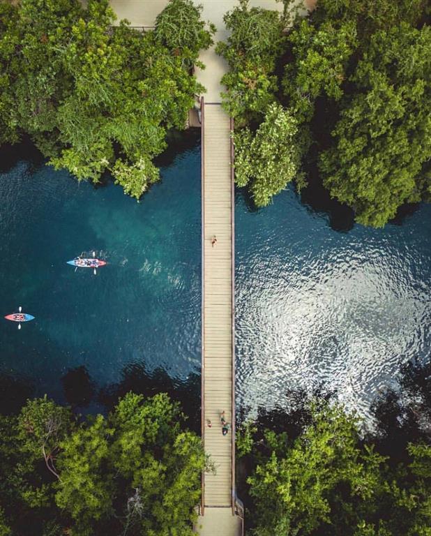 Foto del edificio - 1900 Barton Springs Rd
