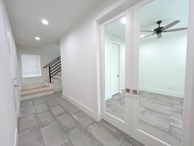 Foto del edificio - 2122 Blalock Rd