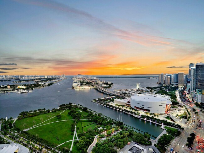 Foto del edificio - 1100 Biscayne Blvd