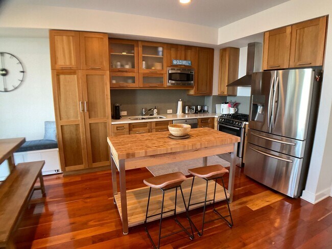 Foto del edificio - Rare Greenbridge Rental with West Facing Long Range Views!