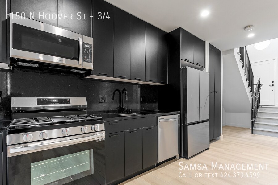 Foto principal - 150 N Hoover St
