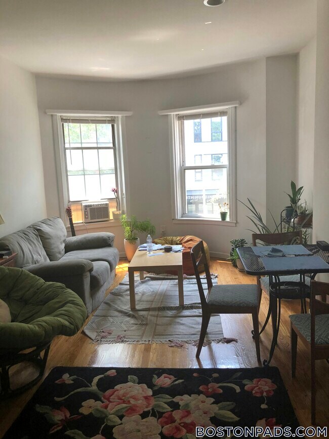 Foto del edificio - 30 S Huntington Ave