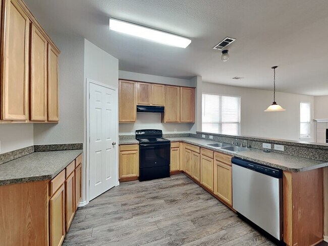 Building Photo - 12509 Patnoe Dr