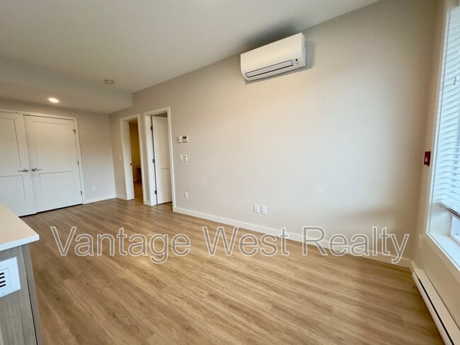 Building Photo - 685-685 Boynton Pl