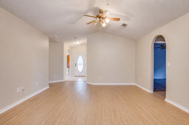 Building Photo - Northeast Pensacola Pool Home with Screened Porch and Fenced Yard
