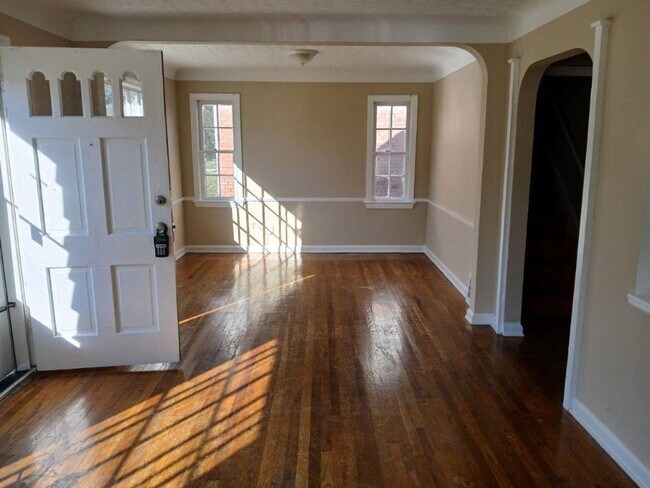 Building Photo - BELOW MARKET RENT!