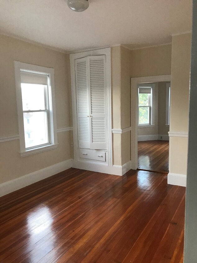 9 Hull St Unit 3, Belmont, MA 02478 Apartments at 9 Hull St Belmont