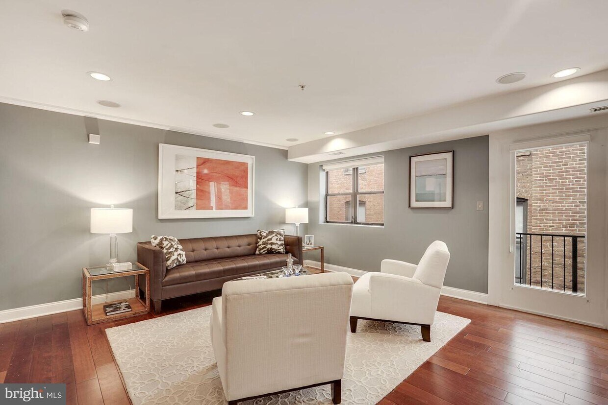 Foto principal - 1354 Euclid St NW