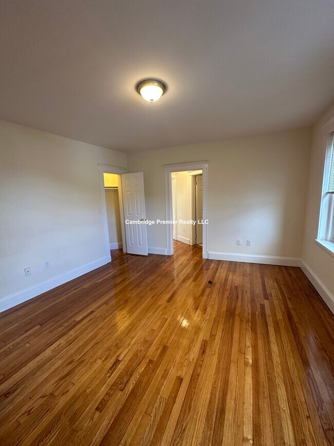 Building Photo - 96 Willis Ave