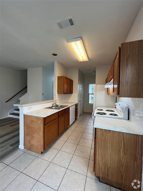 Building Photo - 3016 Aftonshire Way