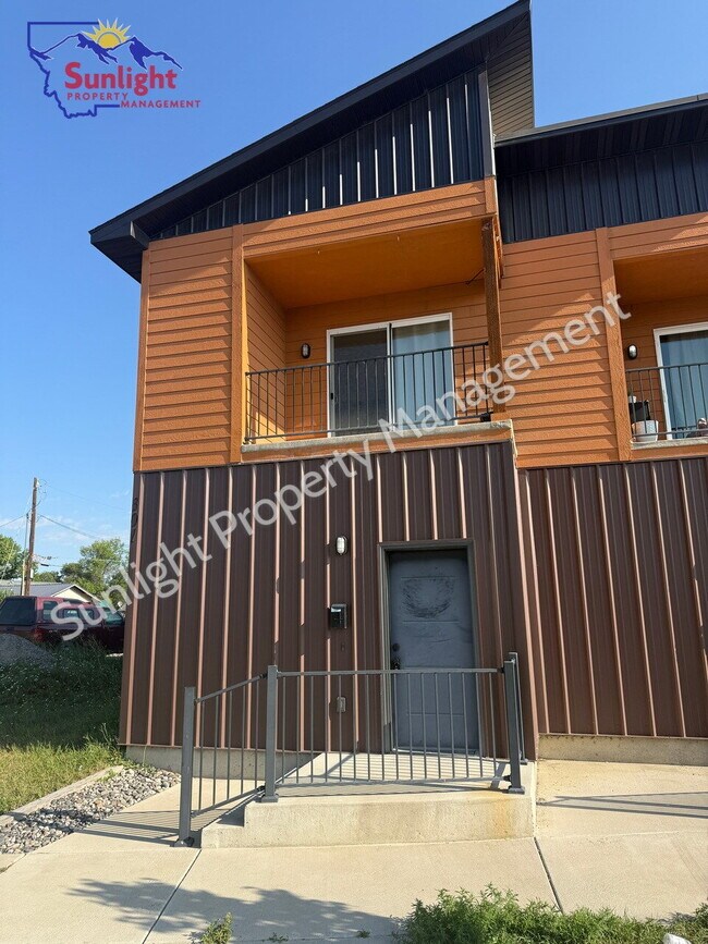 Foto del edificio - Modern 2 Bed, 2 Bath Duplex in Laurel – Spacious & Stylish!