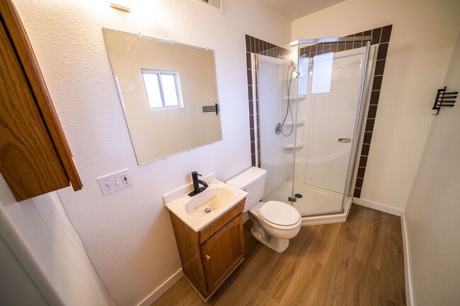 Building Photo - One Bedroom Unit