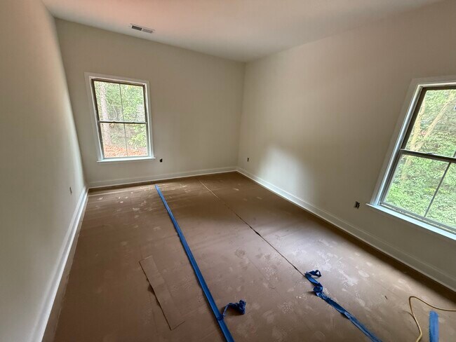 Building Photo - 131 Kennel Rd
