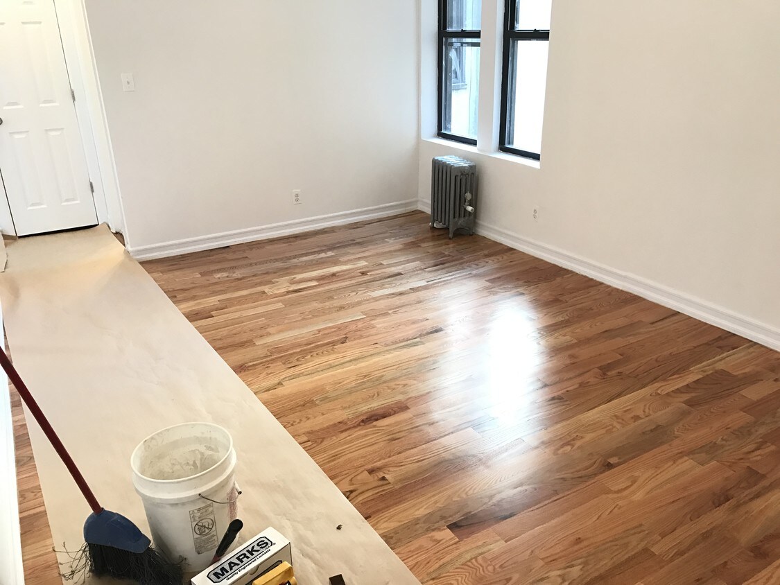 Foto principal - 50 E 18th St