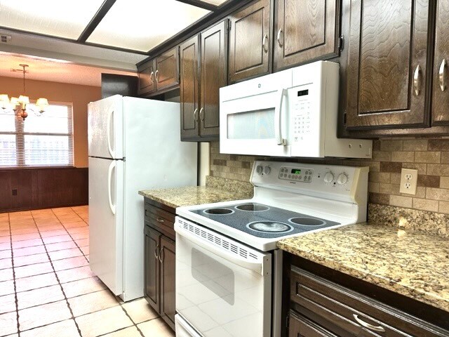Foto del edificio - 3704 NE 140th St