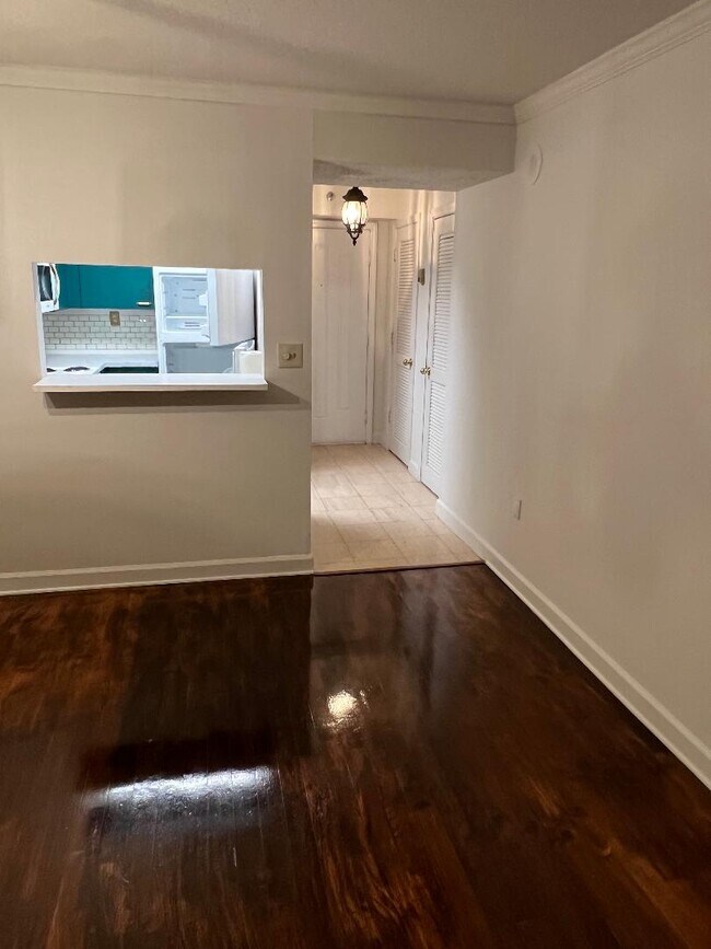 Foto del edificio - 2870 Pharr Court South NW