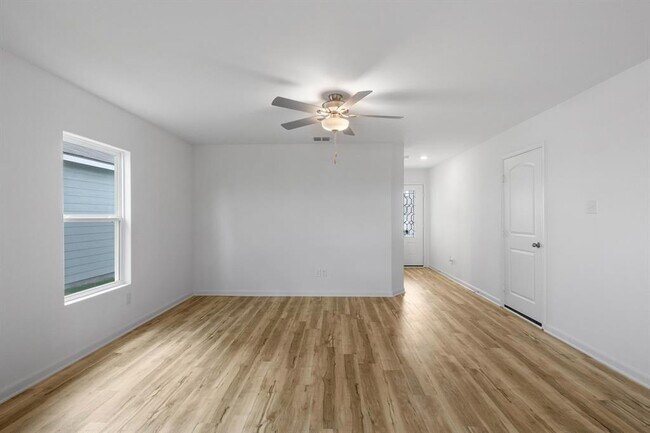 Building Photo - 401 Silent Meadow Run