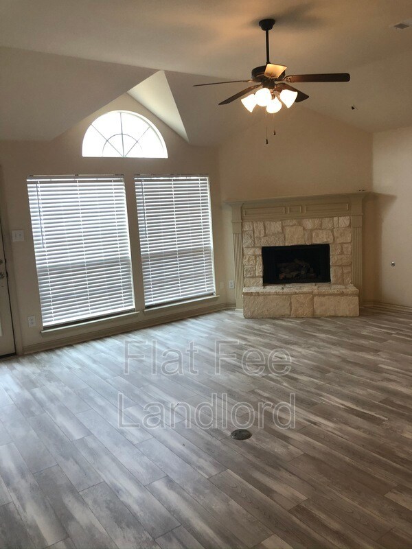 Building Photo - 7231 Denver City Dr