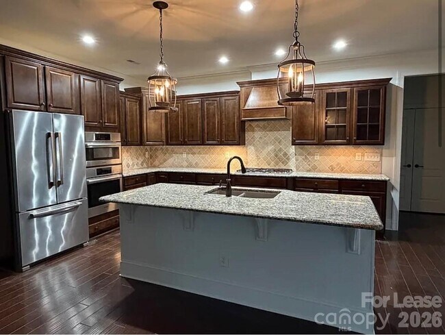 Building Photo - 13106 Hazelbrook Ln