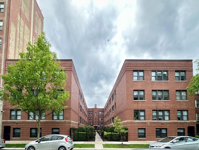 Building Photo - 5740 N Winthrop Ave
