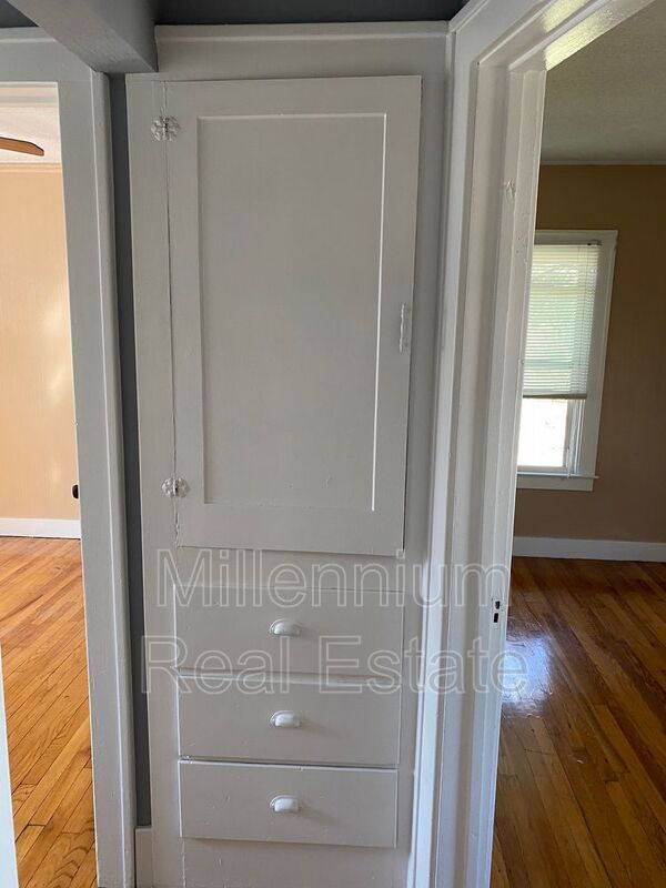 Building Photo - 7371 Wiegand Blvd