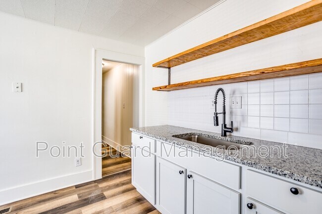Foto del edificio - 1204-1206 North Jefferson Avenue - 2