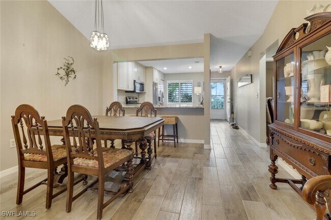 Foto del edificio - 3002 Sandpiper Bay Cir