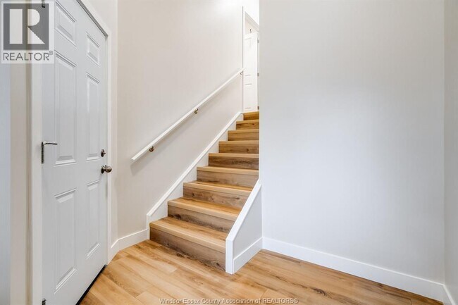 Photo du bâtiment - 21295 Harbour Rd