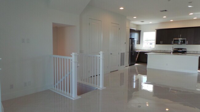 Building Photo - 3008 Franklin Pl