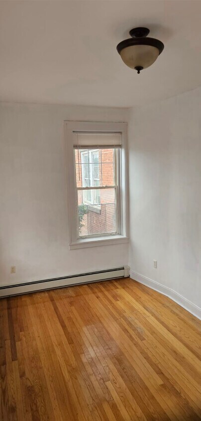 Primary Photo - 753 Broadway