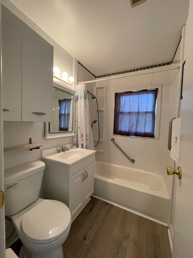 Foto del edificio - 3331 Ridgewood St