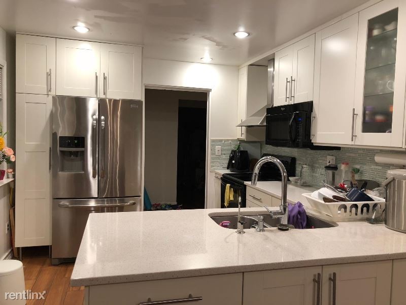 Primary Photo - 3 br, 2.5 bath Townhome - 504 Hanover Ct