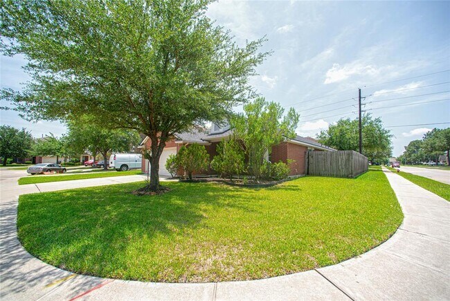 Building Photo - 20219 Suncoast Dr