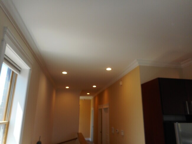 Foto del edificio - 2744 N St Louis Ave