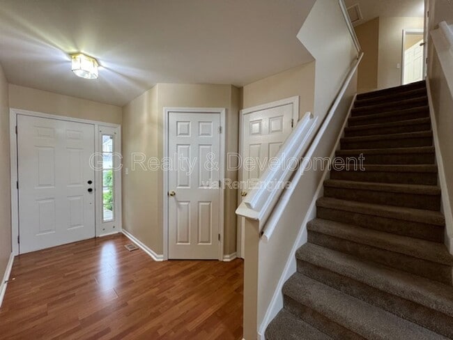 Building Photo - 339 S Lancelot Ln