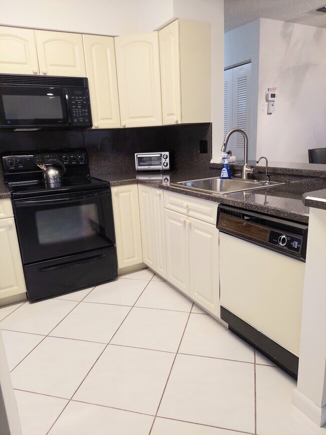 Foto del edificio - 14895 Builtmore Way