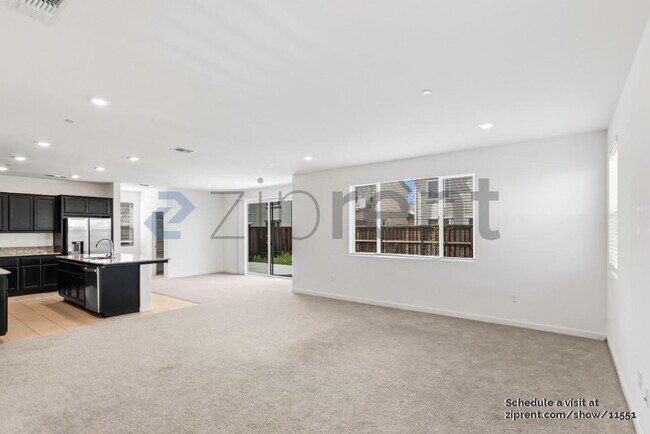Foto del edificio - 17425 Graceada Ln