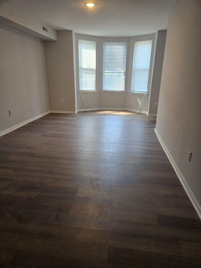 Photo - 4221 W Girard Ave (Philadelphia, PA) Apartment