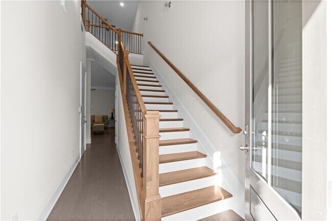 Building Photo - 648 Stickley Oak Way