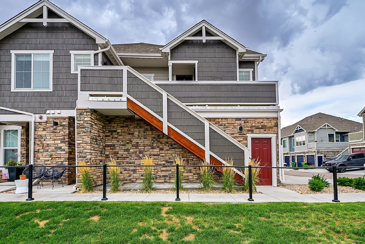 Primary Photo - $2,250 - 2 Bed,1 Bath, Updated townhome in...