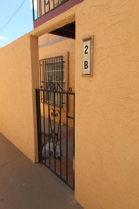Primary Photo - 2520 San Jose Ave