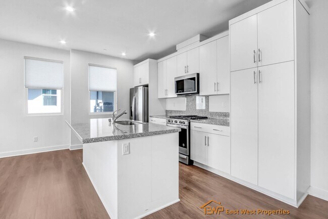 Building Photo - 1302 W Cara Dr