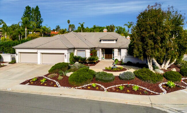 Frente - 16880 Saint James Dr