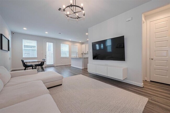Building Photo - 3115 Planters Peak Dr