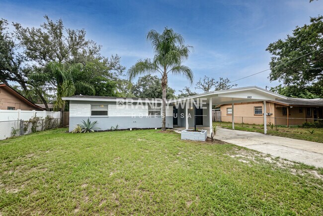 Foto del edificio - 11103 N 27th St