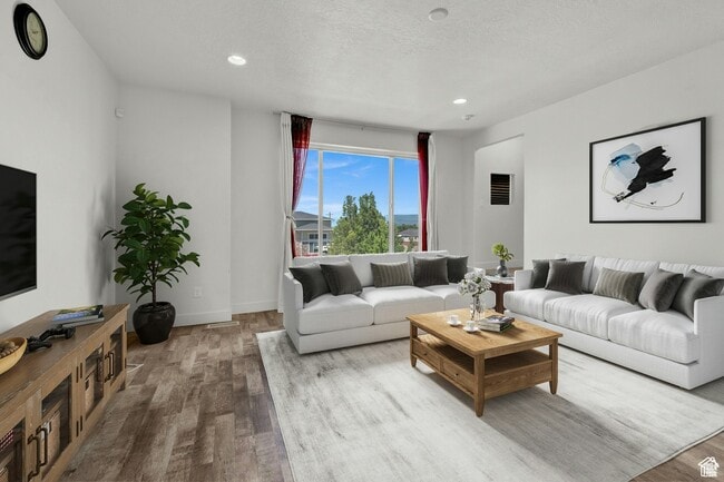 Building Photo - 1726 Thira Ln