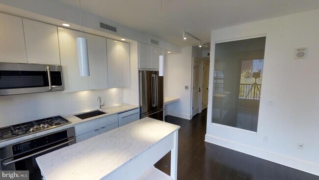 Foto del edificio - 1011 M St NW